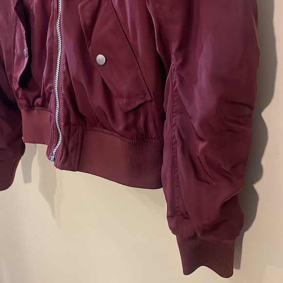 H&M Divided Burgundy Bomber Jacket Size 4 - Picture 8 of 16